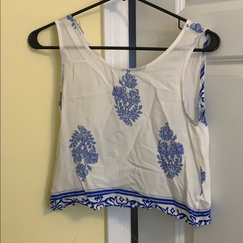 Women’s crop blouse